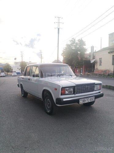 LADA (VAZ) 2107-1