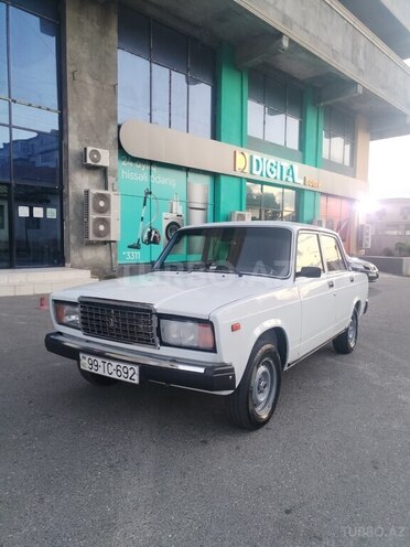 LADA (VAZ) 2107-15
