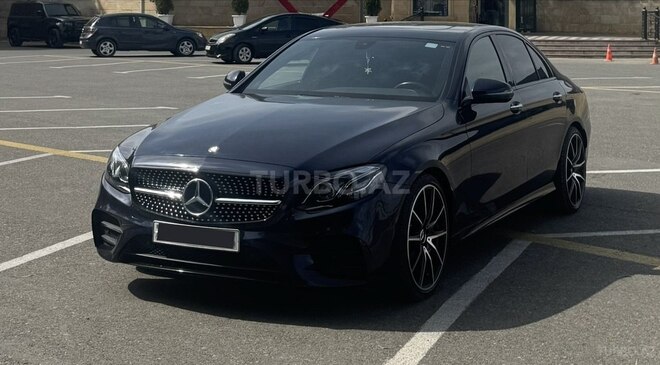 Mercedes E 350 4MATIC-5