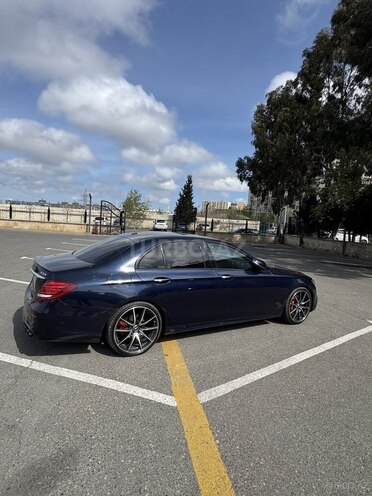 Mercedes E 350 4MATIC-6
