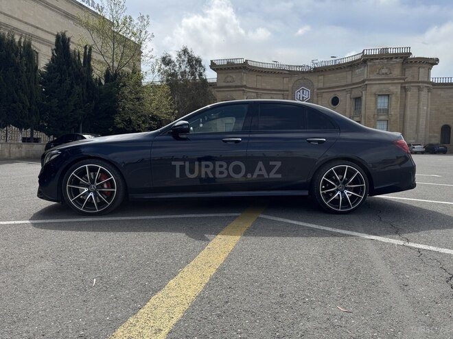 Mercedes E 350 4MATIC-12