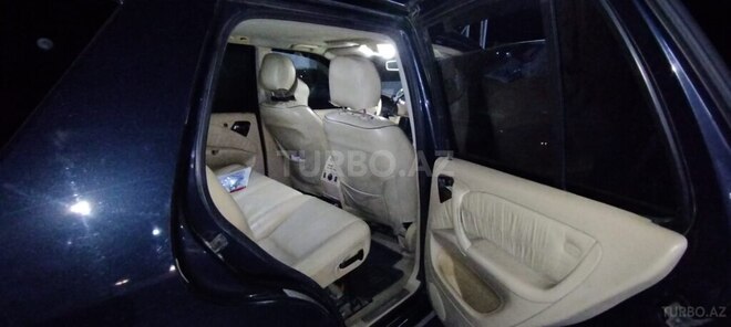 Mercedes ML 320-6