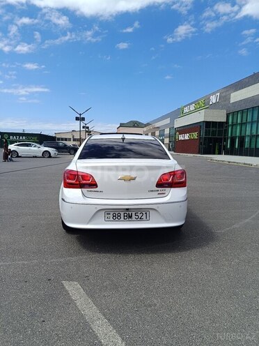 Chevrolet Cruze-10