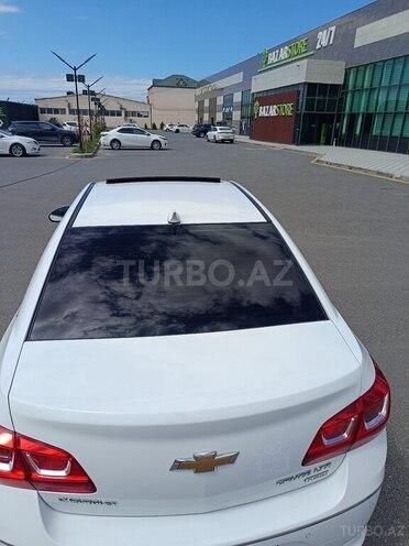 Chevrolet Cruze-12