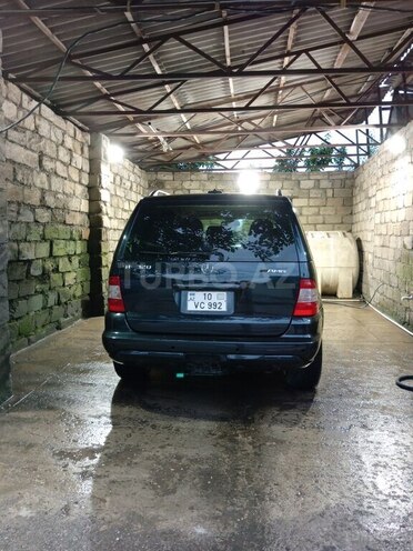 Mercedes ML 320-10