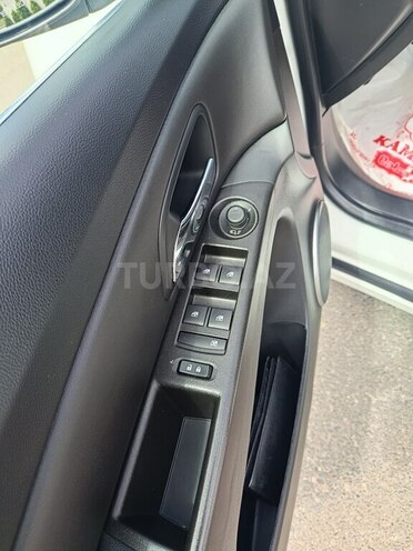 Chevrolet Cruze-20