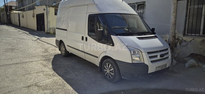 Ford Transit-7
