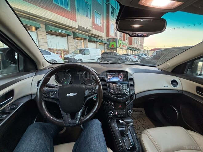 Chevrolet Cruze-13