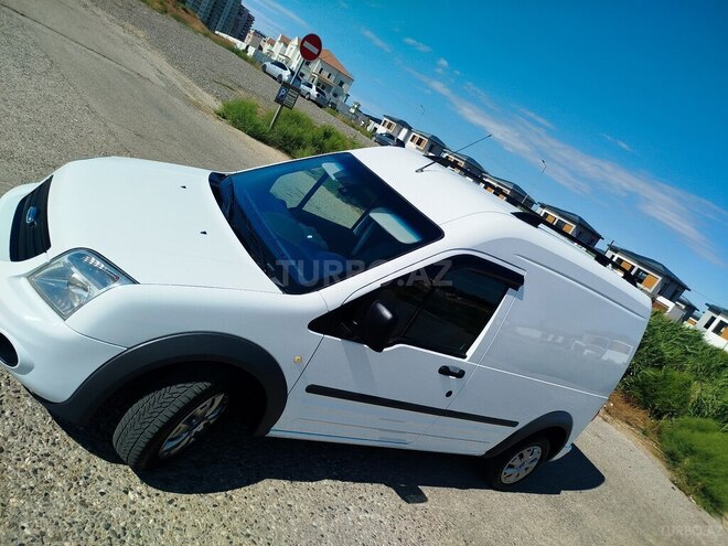 Ford Transit Connect-6