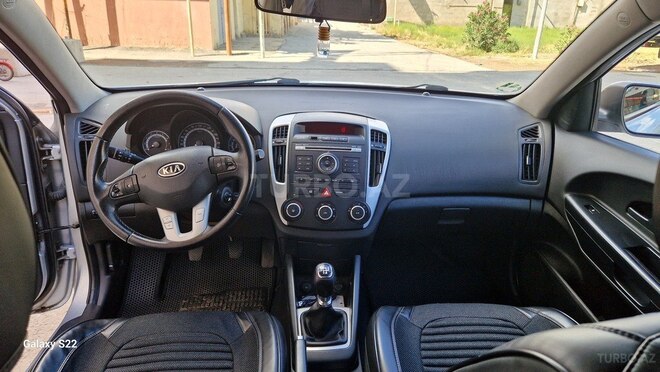 Kia Ceed-9