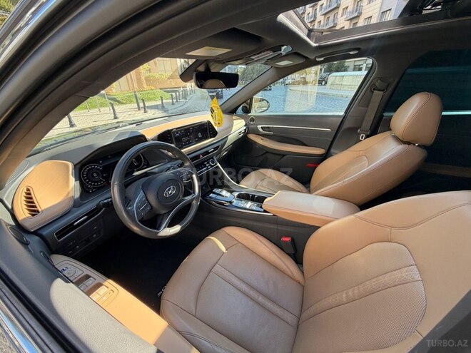 Hyundai Sonata-17
