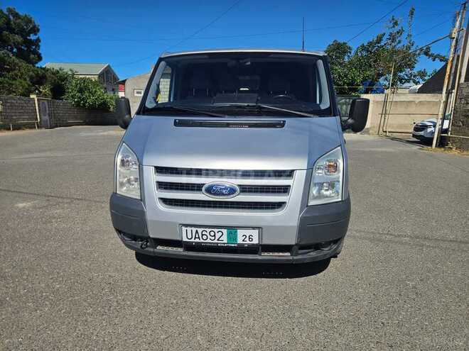 Ford Transit-1