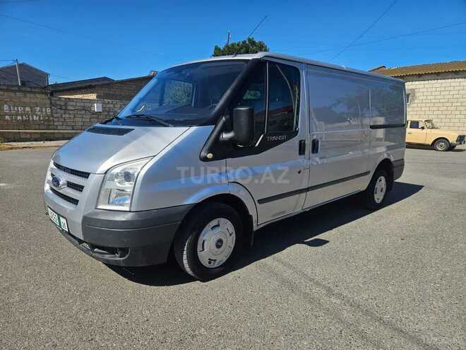 Ford Transit-12