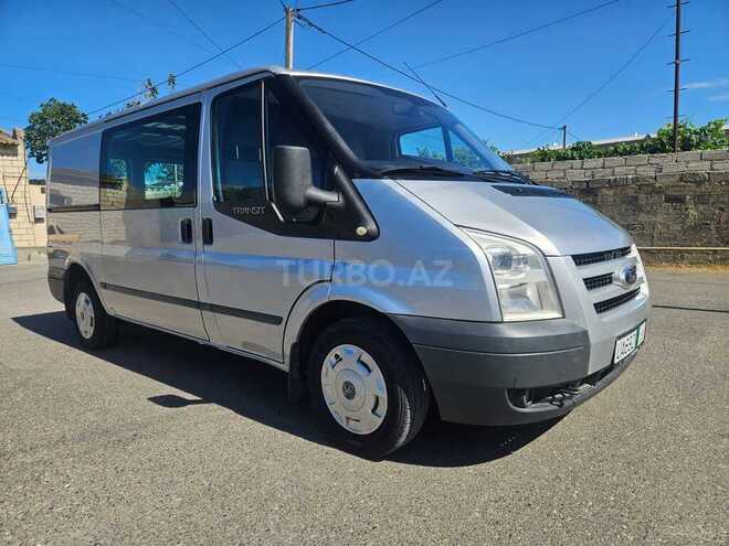 Ford Transit-2