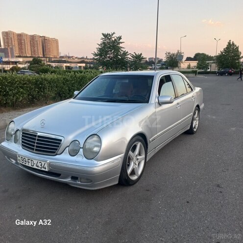 Mercedes E 240-7