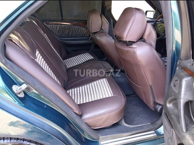 Mercedes E 200-9