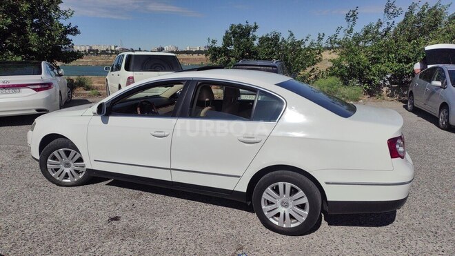 Volkswagen Passat-2
