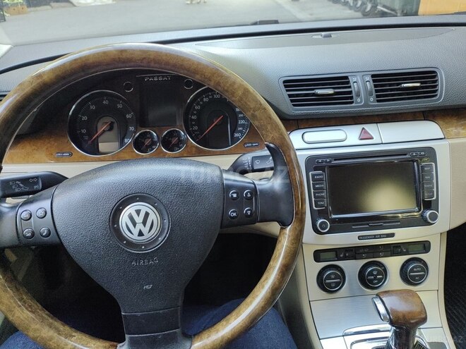 Volkswagen Passat-7