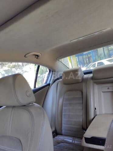 Volkswagen Passat-9