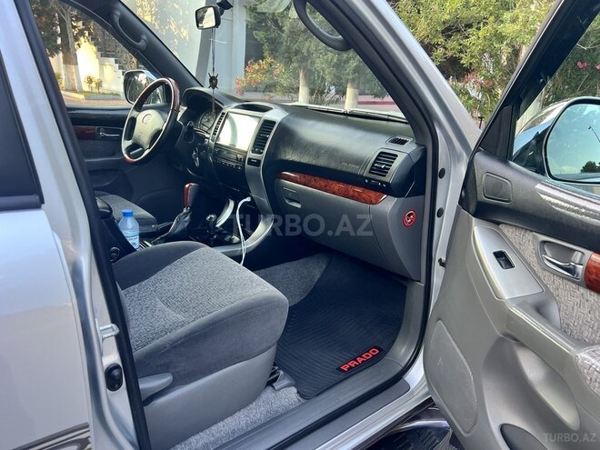 Toyota Land Cruiser Prado-12