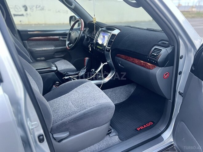 Toyota Land Cruiser Prado-9