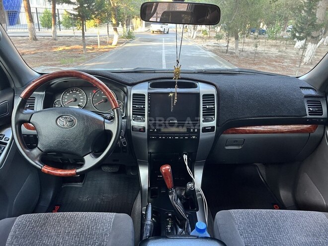 Toyota Land Cruiser Prado-11