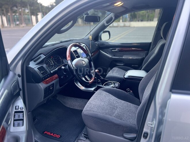 Toyota Land Cruiser Prado-10