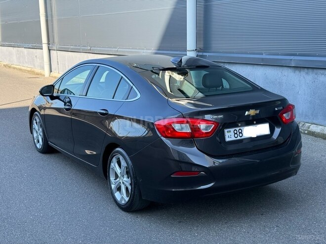 Chevrolet Cruze-20