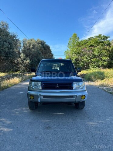 Mitsubishi Pajero io-1