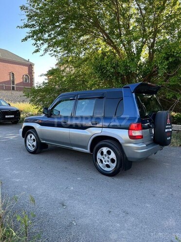 Mitsubishi Pajero io-5