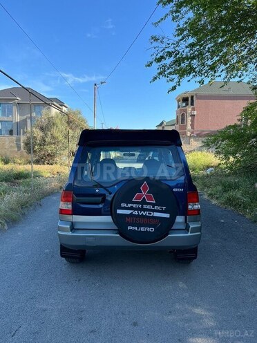 Mitsubishi Pajero io-6