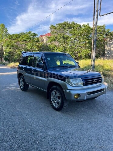 Mitsubishi Pajero io-2
