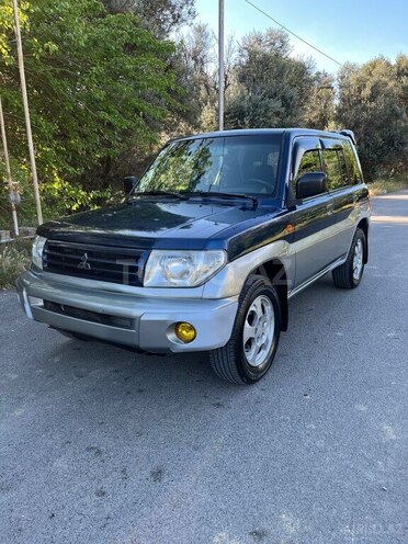 Mitsubishi Pajero io-3