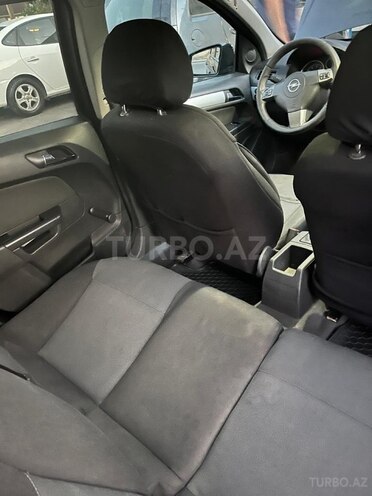 Opel Astra-11