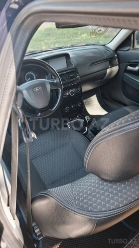 LADA (VAZ) Priora-7