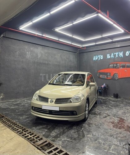 Nissan Tiida-3