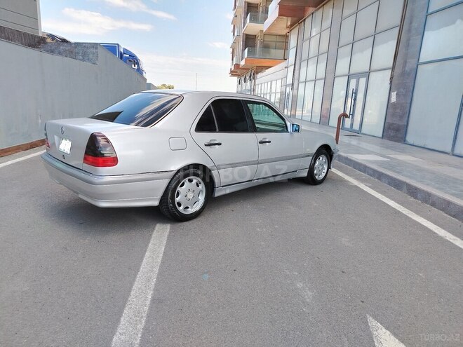 Mercedes C 200-9