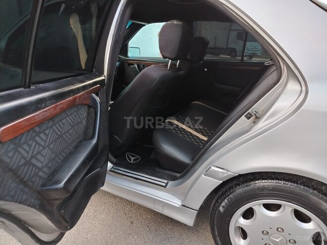 Mercedes C 200-13