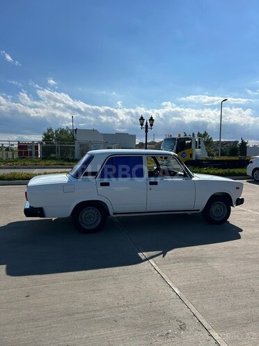LADA (VAZ) 2107-2