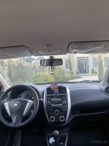 Nissan Sunny-6