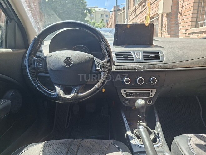 Renault Megane-5