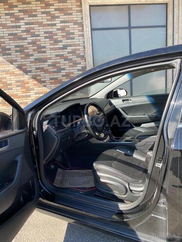 Hyundai Sonata-9