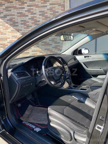 Hyundai Sonata-4