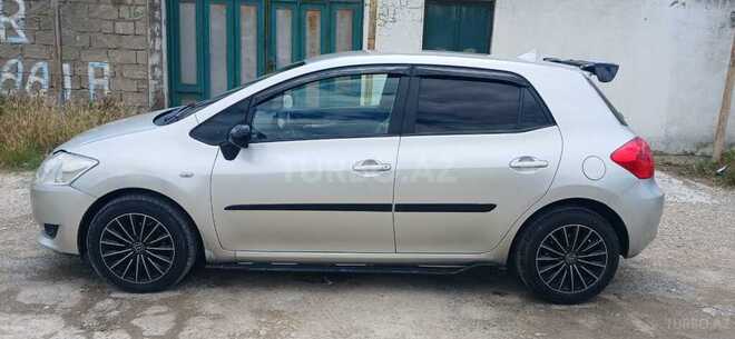Toyota Auris-5