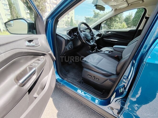 Ford Escape-15
