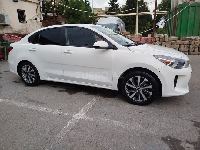 Kia Rio-3