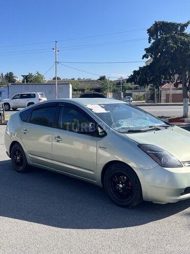 Toyota Prius-2
