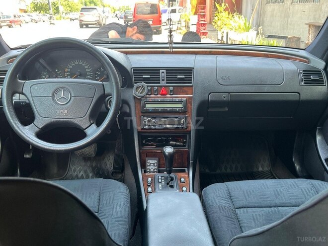 Mercedes C 240-6
