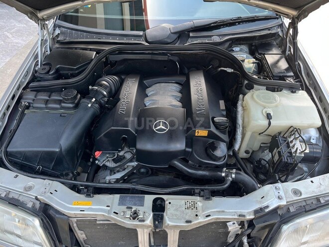Mercedes C 240-7