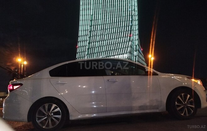 Kia Rio-15